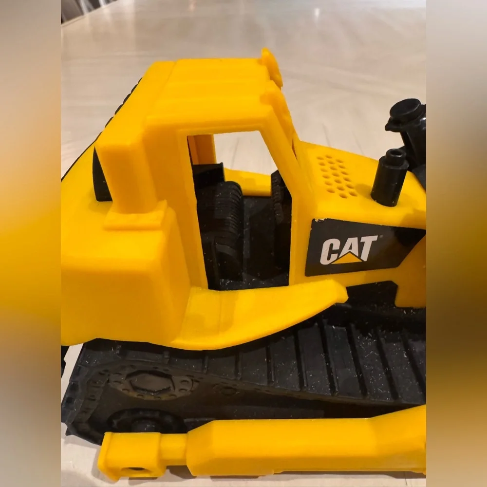CAT Construction Fleet 10” Wheel Loader – Push Powered – Like New